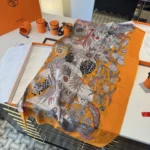 Louis Vuitton Printed Silk Cashmere Stole - Image 7