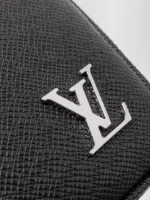 Louis Vuitton Pochette Kasai Taiga Leather Clutch 25cm - Image 8