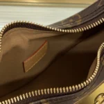 Louis Vuitton Loop Monogram M81098 - Image 8