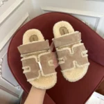 Hermès Chypre Shearling Sandal - Image 8
