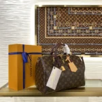 Louis Vuitton Speedy Soft 30 Dark M28379 - Image 9