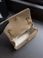 Chanel 26A Suede Classic Flap Bag 22cm - Image 9