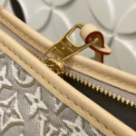 Louis Vuitton Carryall East West Monogram Embleme M2A136 - Image 9