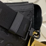 Louis Vuitton Gaston Wearable Wallet Taurillon Black M81115 - Image 9