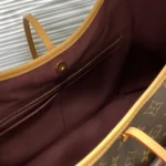 Louis Vuitton Monogram Tote M46197 - Image 9