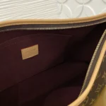 Louis Vuitton Carryall East West Monogram M28101 - Image 9